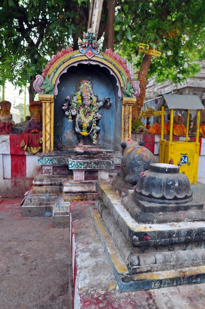 Meenakshi Sundareswarar Temple. Madurai, India.