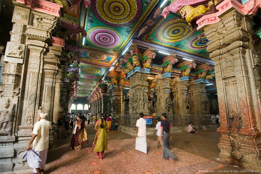 Interior del templo Sri Meenakshi 1