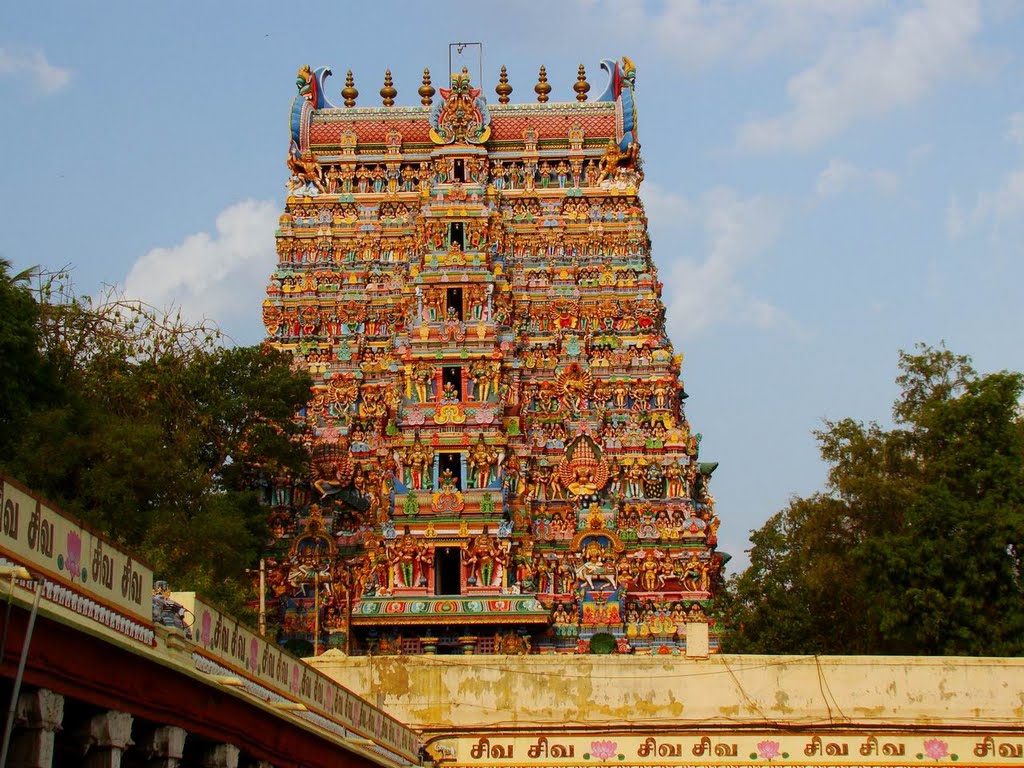 Madurai,  Gopuram du temple Minakshi dans le Tamil Nadu (Inde du Sud).