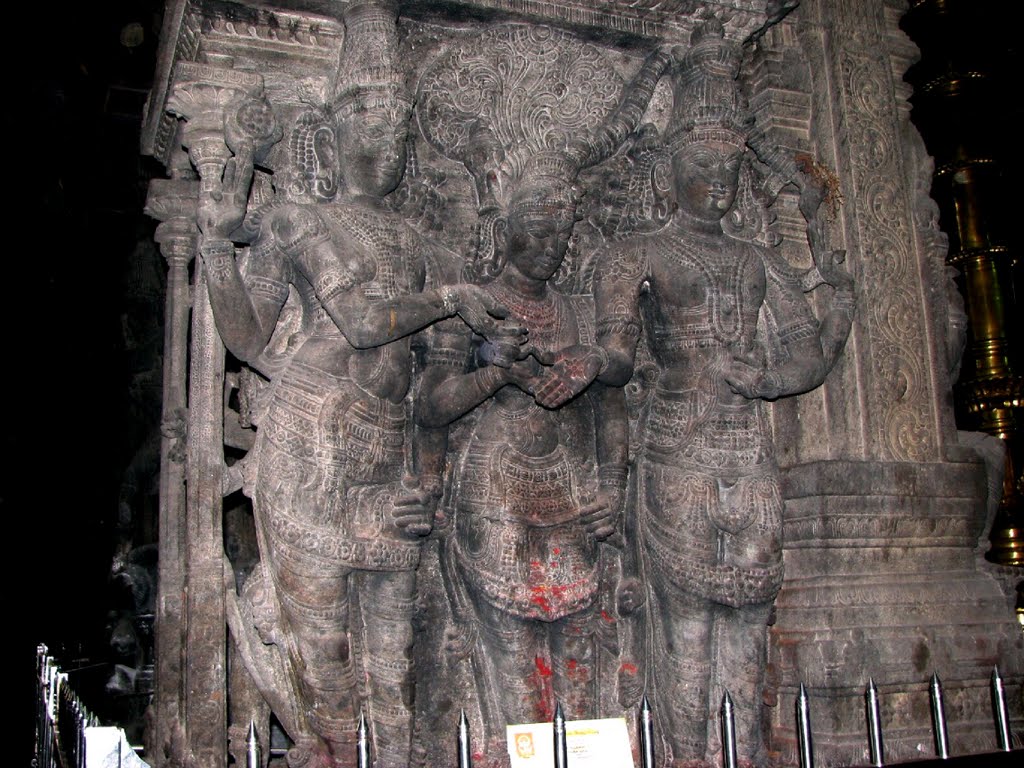Excellent Sculptures (Minakshi Temple) 05