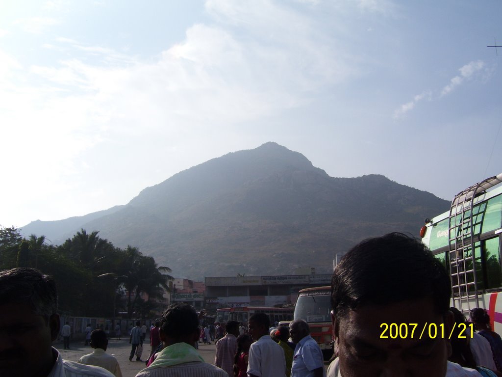 THE T.V.MALAI BUS STOPP,AT AFTERNOON