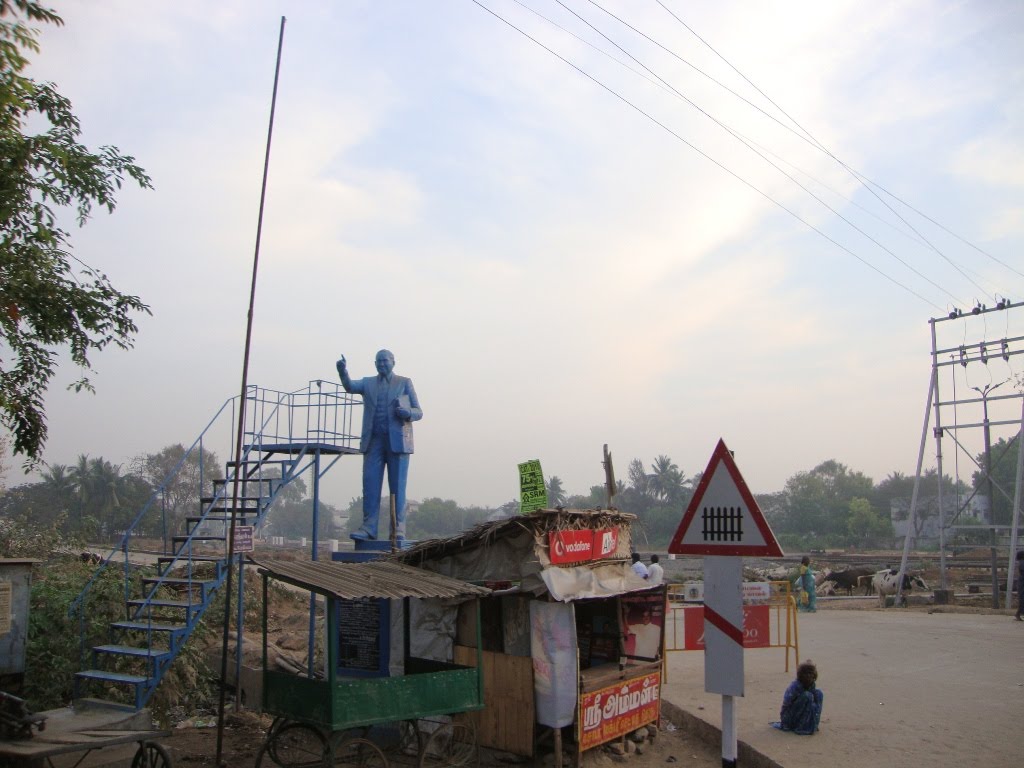 DSC08354 Ambedkar Statue near Railway Gate