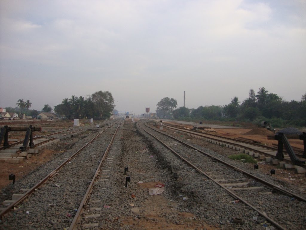 DSC08355  Rail Line, Thiruvannamalai