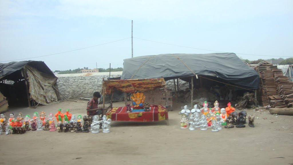 விக்கிரஹ பொம்மைகள்  Street Idols 6236