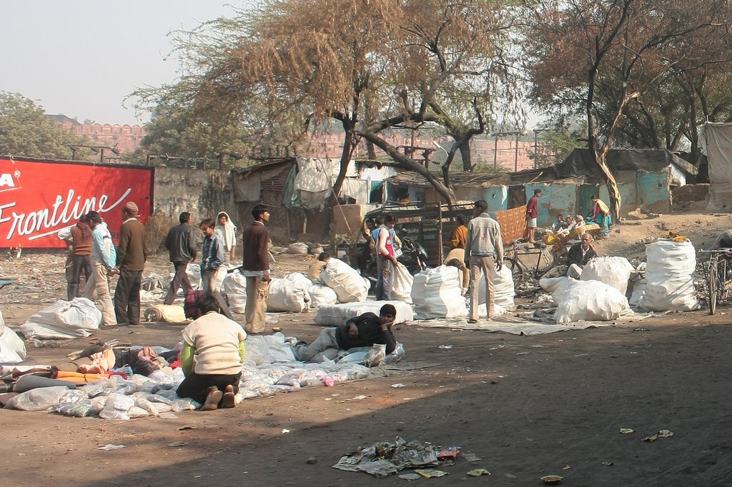 Market scene near Agra Fort