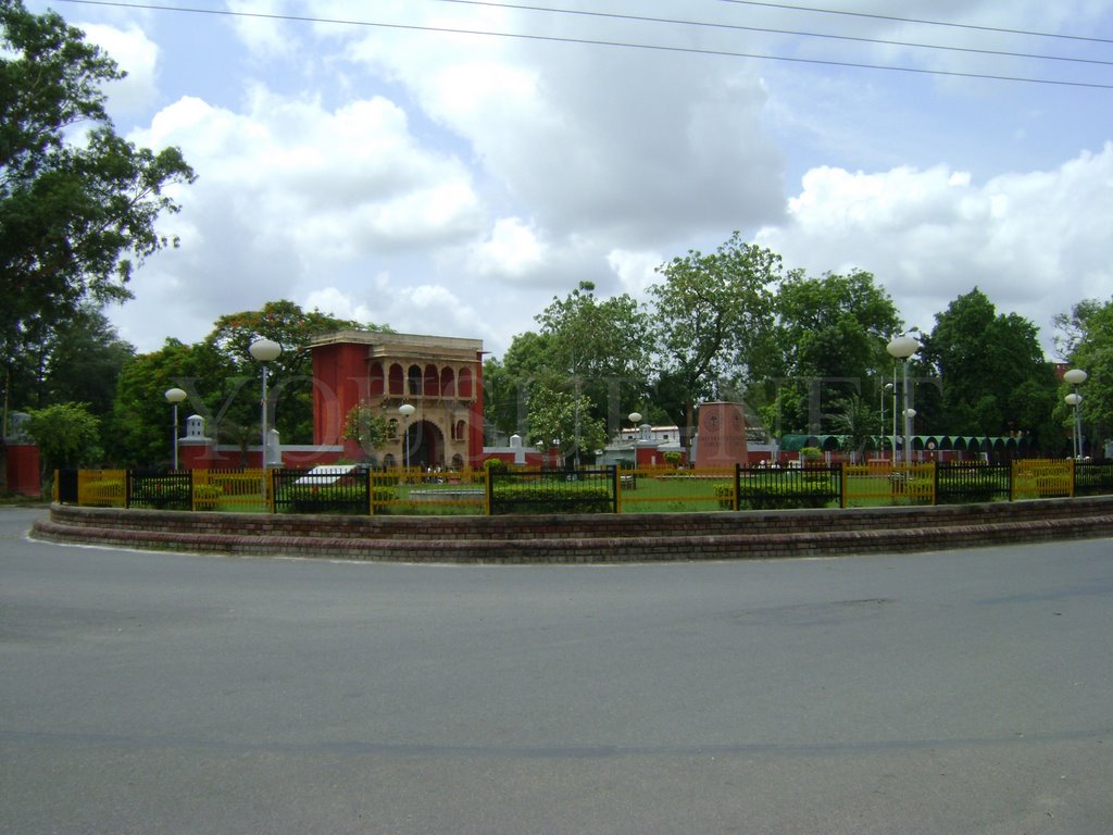 Faiz Gate & Sir Syed Circle
