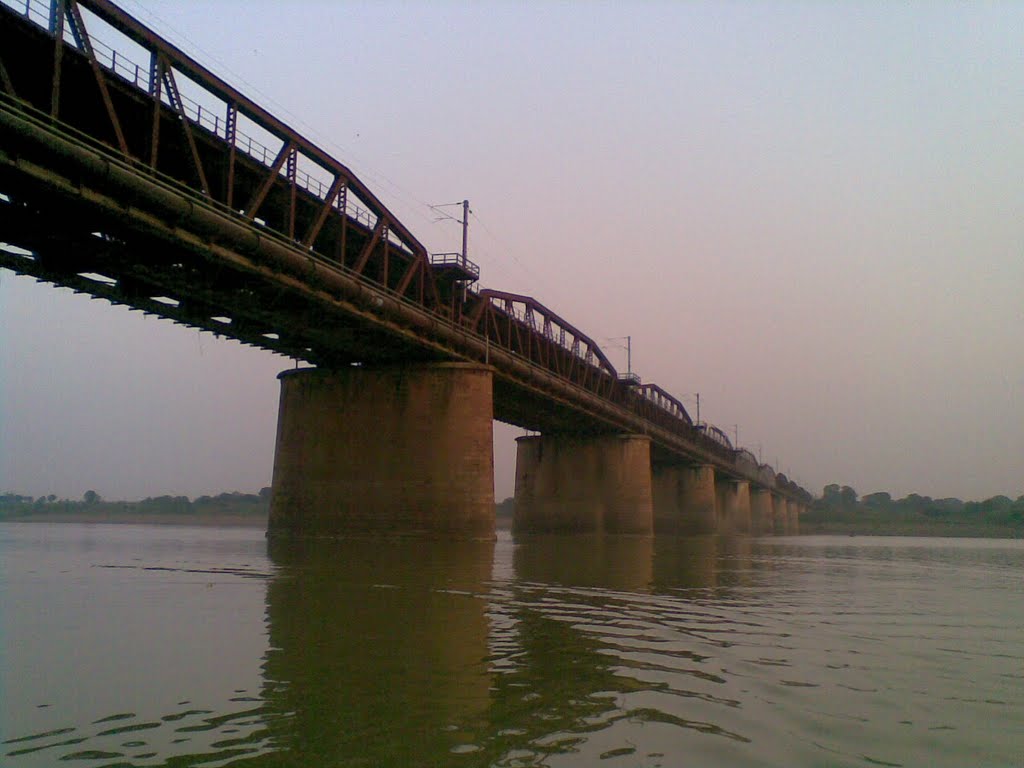 pillars of old amuna bridge