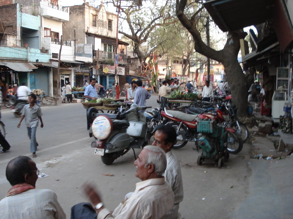 Silk Store, New Varuna Bridge, Benares