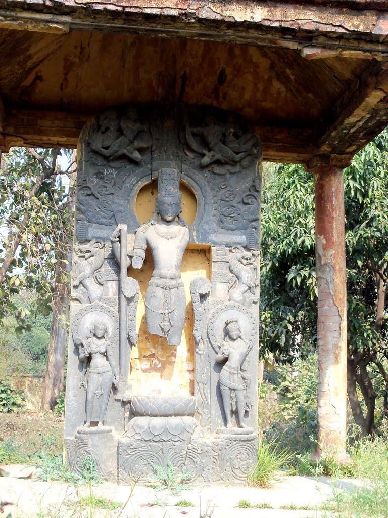 awalokiteshwara-buddha(dasham awatar),kept in hui park gorakhpur, not in the museum