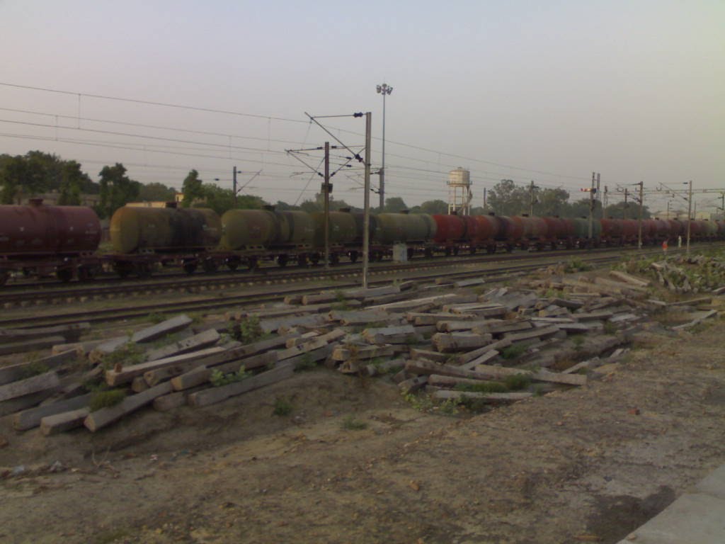 Goods Train passing through Govindpuri Station, Kanpur