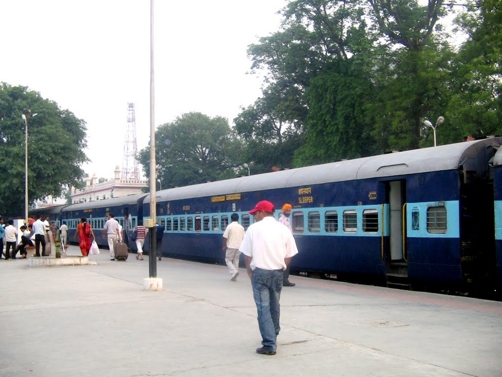 Bareilly Intercity Express