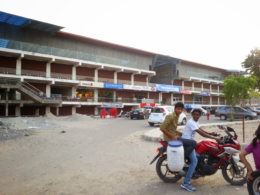 Shopping Mall at Old Bus Stand  Circular Road Bhiwani City Dist Bhiwani Haryana