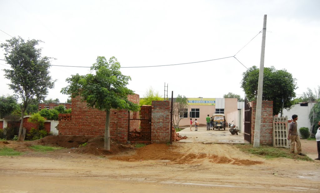 The Oakwood School (Th. Bir singh compound)