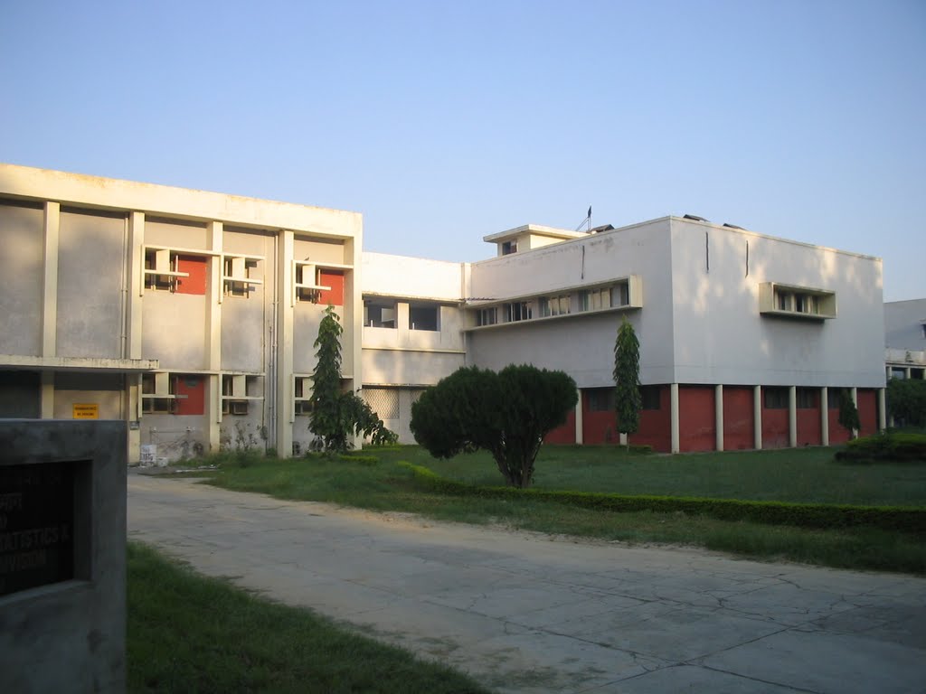 BIOCHEMISTRY BUILDING