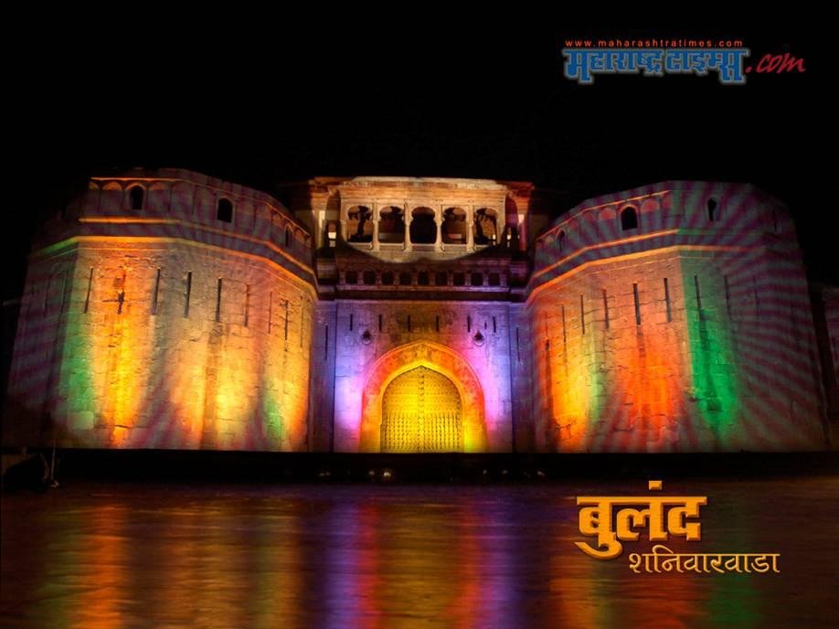 Shaniwarwada_by_night
