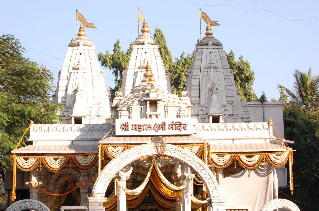 DPAK MALHOTRA, Sri Mahalaxmi Mandir, Pune City, Maharashtra, Bharat