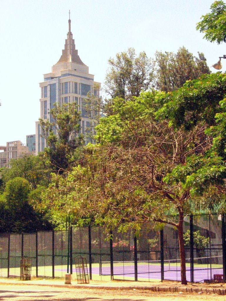 KSLTA courts and UB Tower