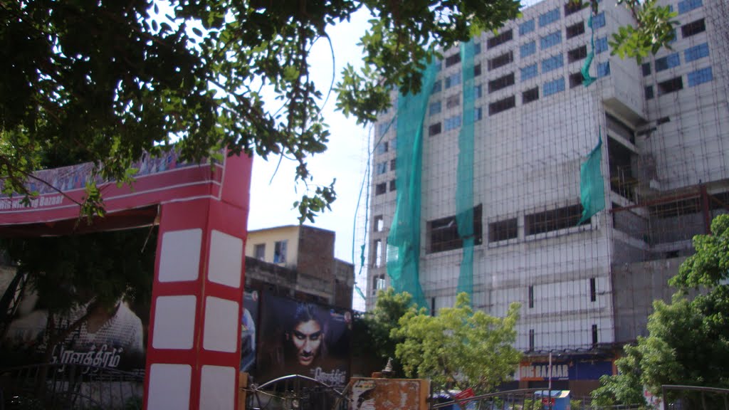 பிக் பஜார் బిగ్ బజార్ बिग बाजार near Big Bazaar வட பழனி சென்னை वडपलनी चेन्नई వడ పాలని చెన్నై വടപഴനി ചെന്‍നൈ.  5339