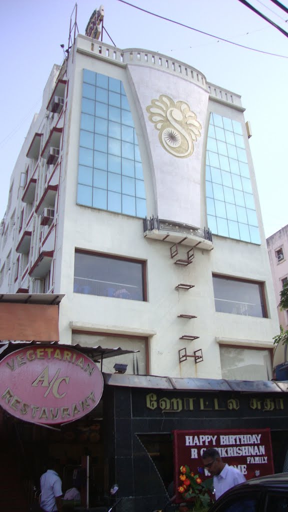 ஹோட்டல் சுதா லாட்ஜ் హోటల్ సుధా లాడ్జ్ होटल सुधा लॉज Hotel Sudha வட பழனி சென்னை वडपलनी चेन्नई వడ పాలని చెన్నై വടപഴനി ചെന്‍നൈ.  5349