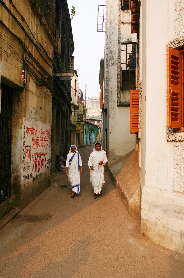 The way to Mother Teresas charity house...Calcutta...India