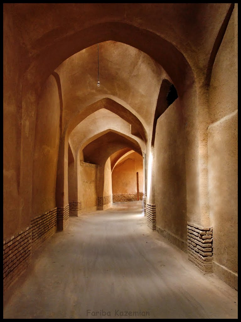 کوچه های سنتی( ساباط)--- محله فهادان یزد--Old Roofed Alleys built in desert towns--Yazd-Iran-Fahadan