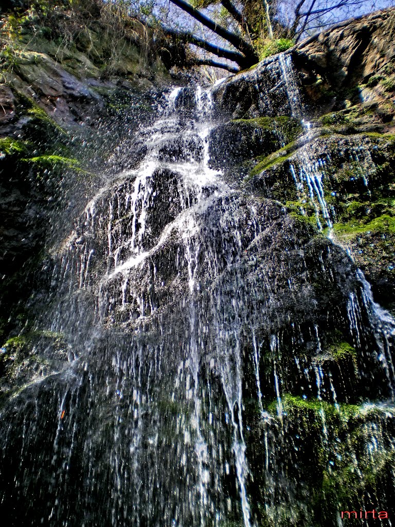 una de las cascadas del río Buanga