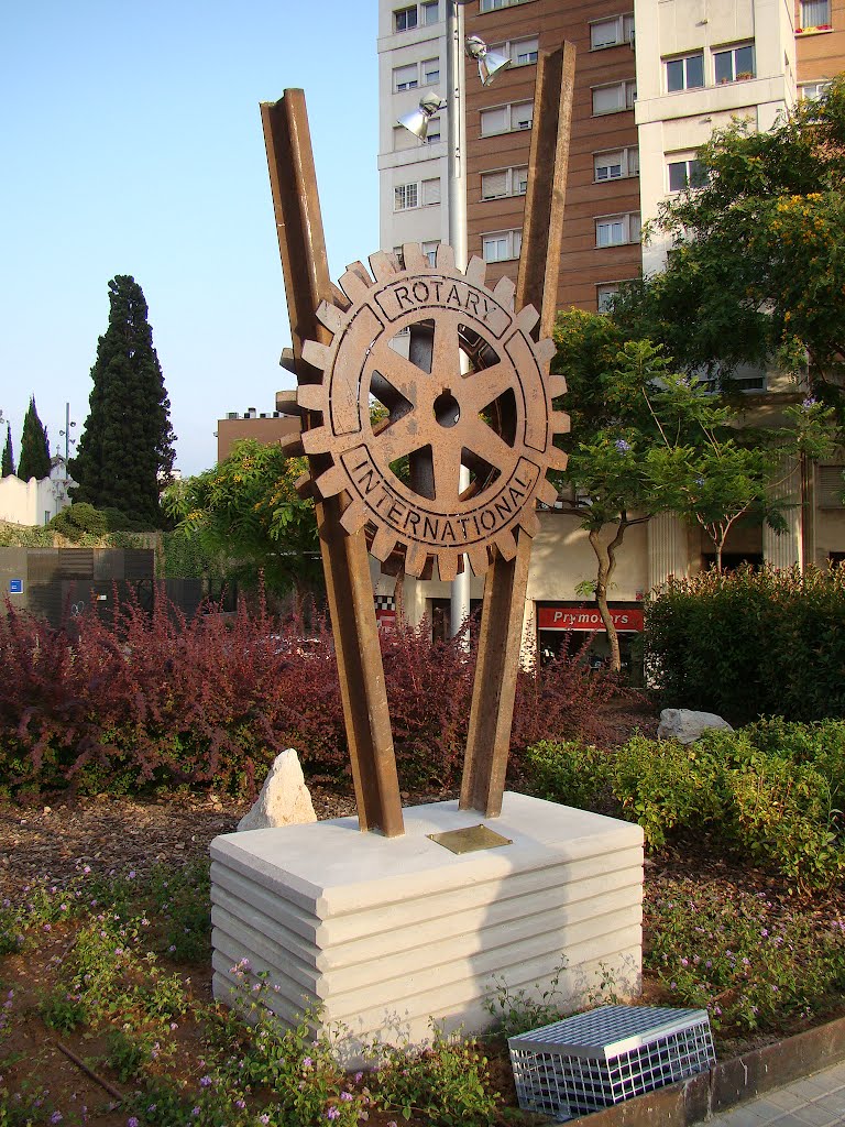 MONUMENTO DE ROTARY EN BADALONA
