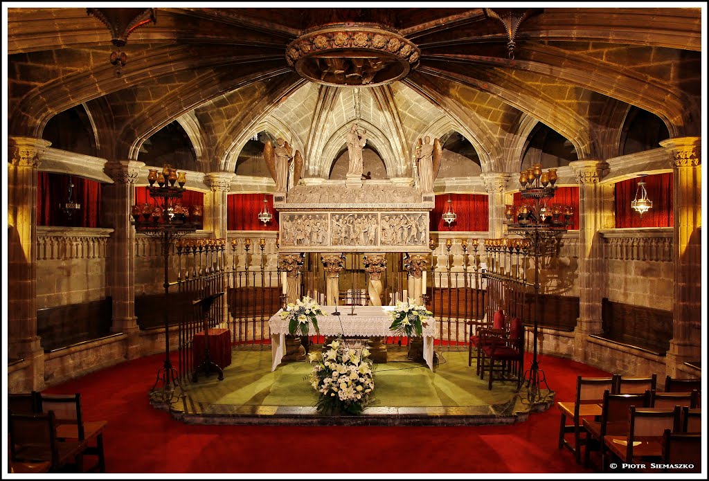 Barcelona -- La Catedral de la Santa Cruz y Santa Eulalia