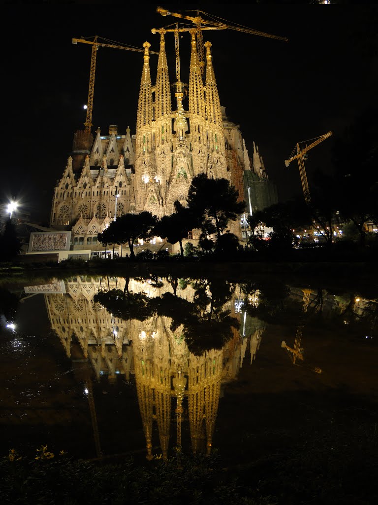 Sagrada Família, Plaça de Gaudí, Barcelona
