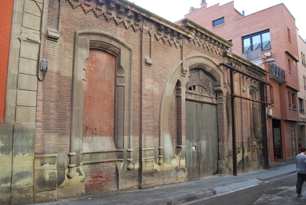 Antiga porta de garatge o magatzem