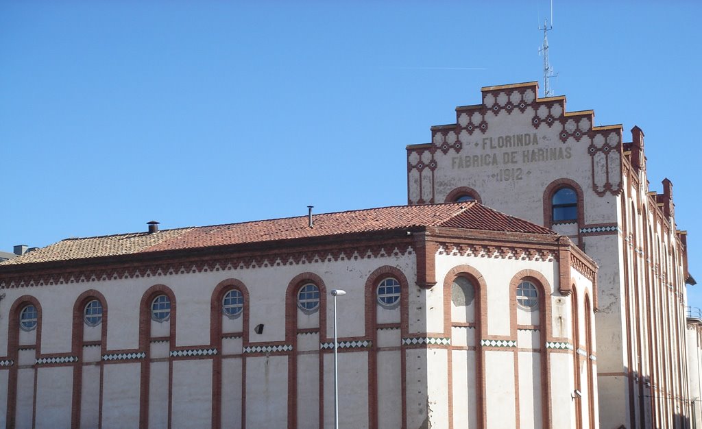 Florinda - Seu Policia Local - Edifici de lany 1912, antiga farinera (www.guiamanresa.com)