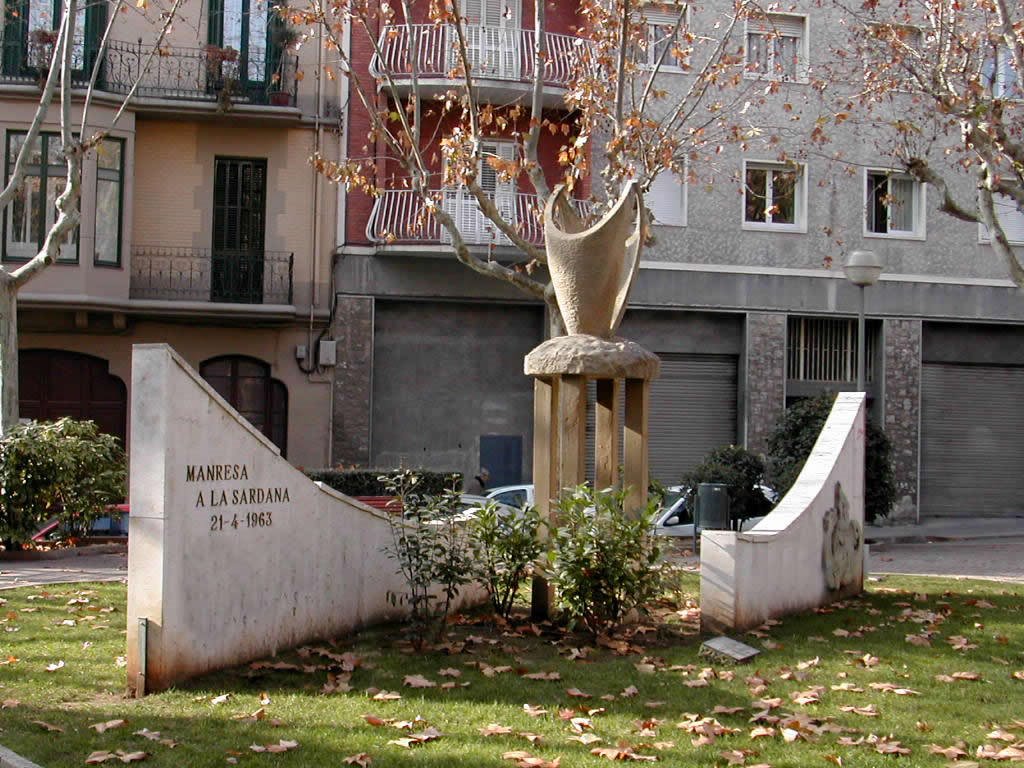 Monument a la Sardana (www.guiamanresa.com)