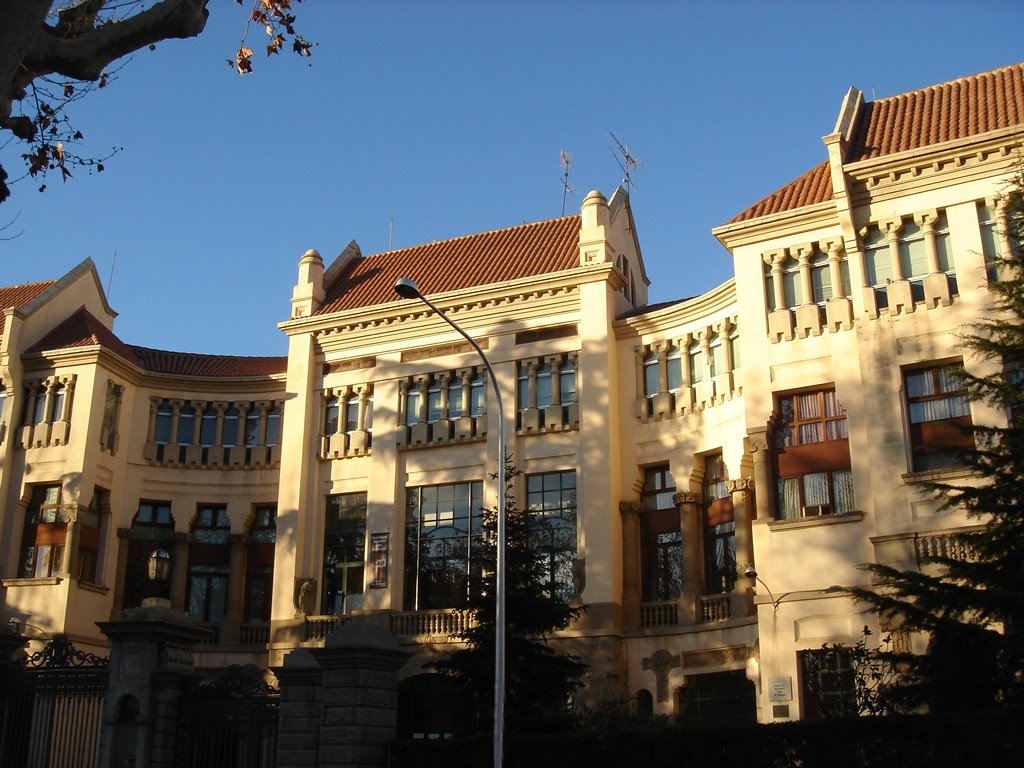 Institut Lluís de Peguera de Manresa - (www.guiamanresa.com)