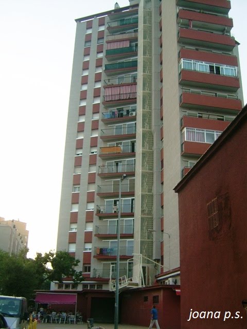 RASCANDO EL CIELO (ELS MERINALS - SABADELL)