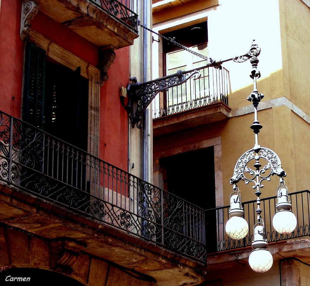 TRES HISTORIAS, UN DETALLE.- ( Three stories, one detail) in Barcelona