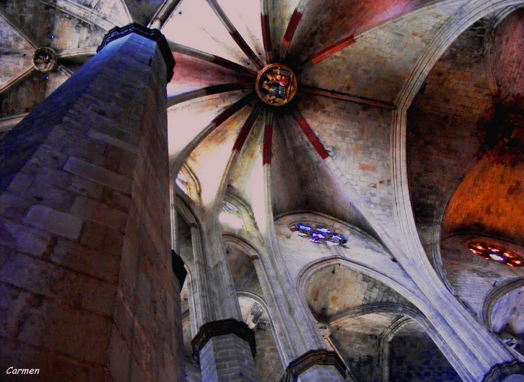 PINTANDO DE COLORES CON LA LUZ, Arquería y bovedas de Sta. María del Mar  1329.-Barcelona " PAINTING  OF COLORS WHIT THE LIGHT"