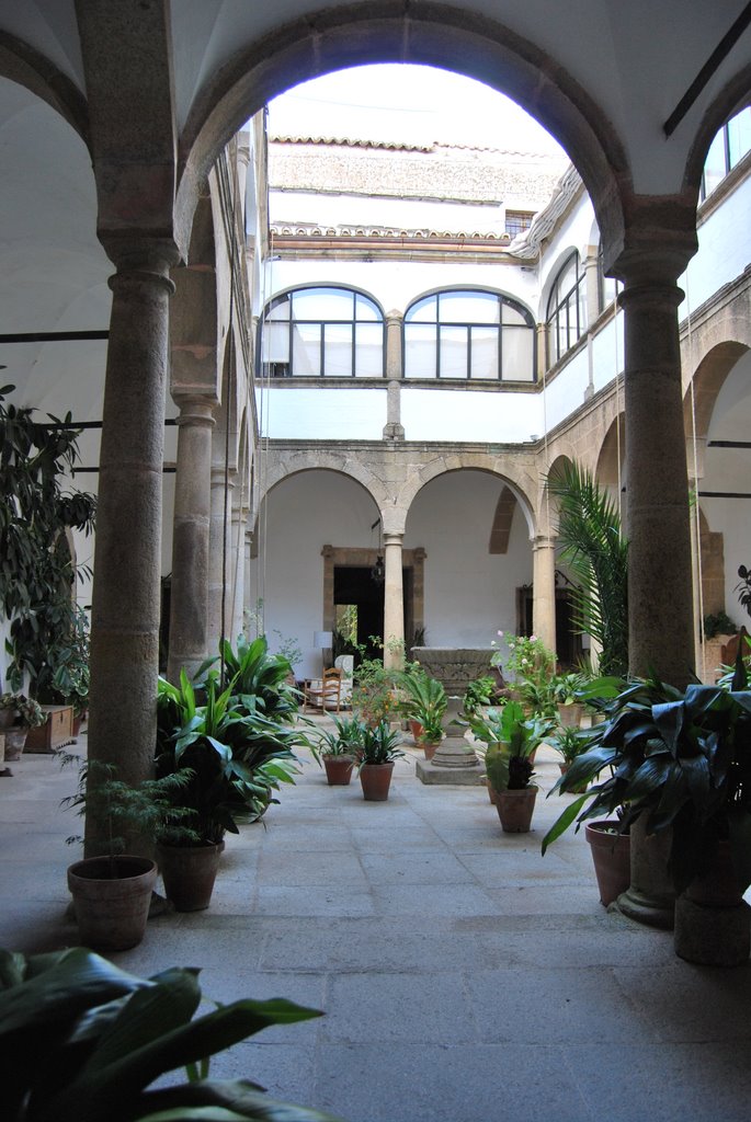 Patio de la casa de los Ovando
