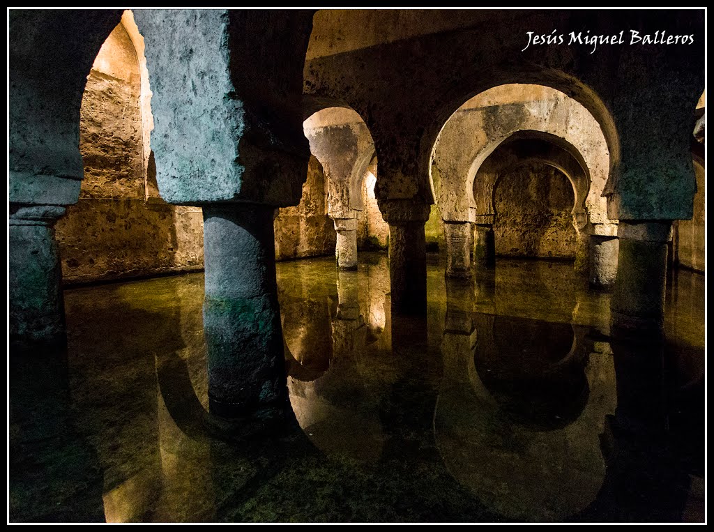 * Arcos Y Reflejos (Para Faustino y Rosi)
