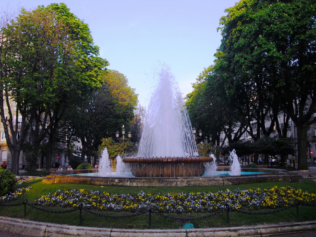 Fuente en Plaza Compostela, Vigo, Galicia, España.