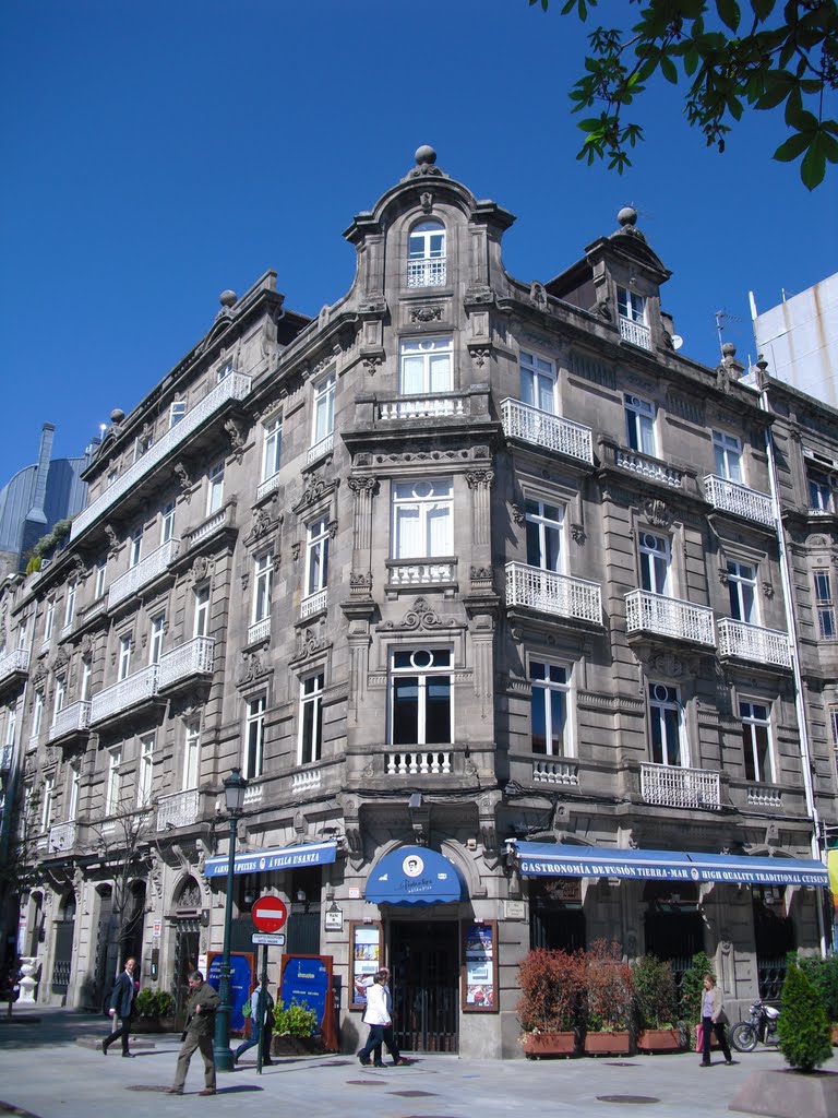 Edificio. Calle Concepción  Arenal. Vigo, Galicia, España.