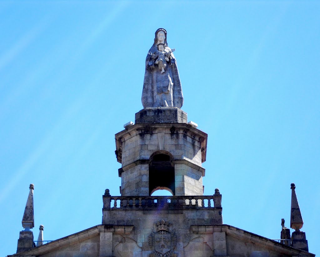 Imagen de la Virgen. Iglesia de Nuestra Señora del Carmen. Vigo. Galicia.  España.