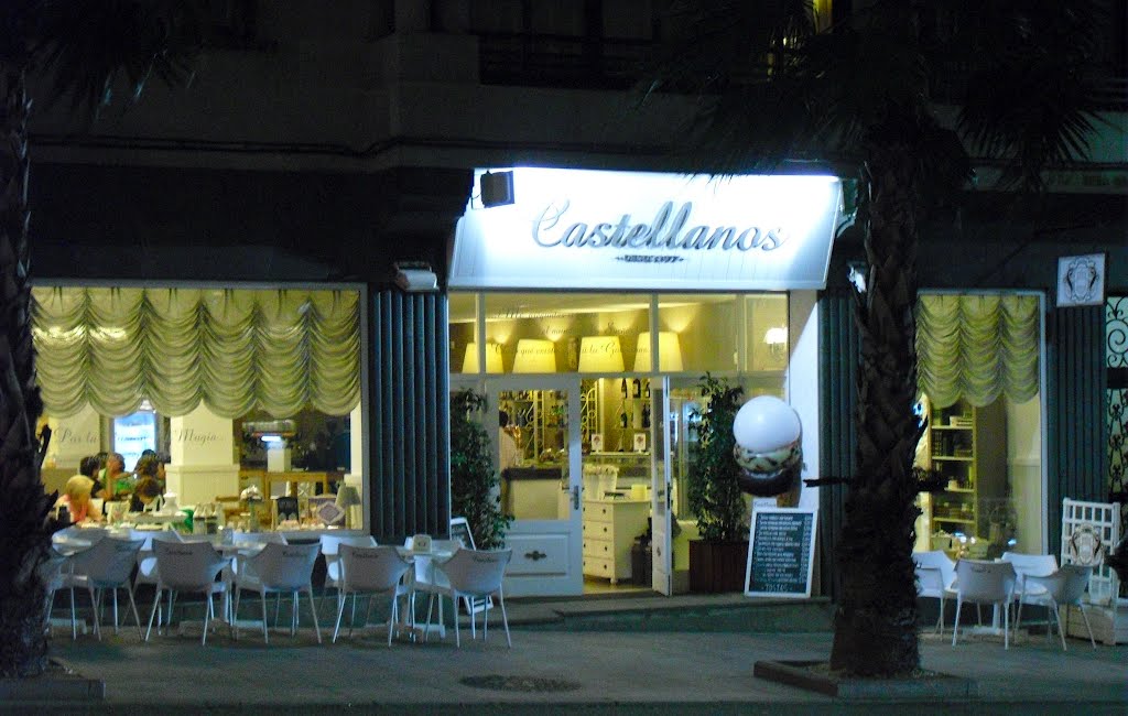 Cafetería en la ciudad.