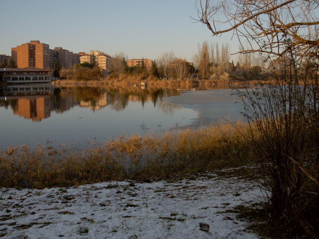 Laguna semihelada