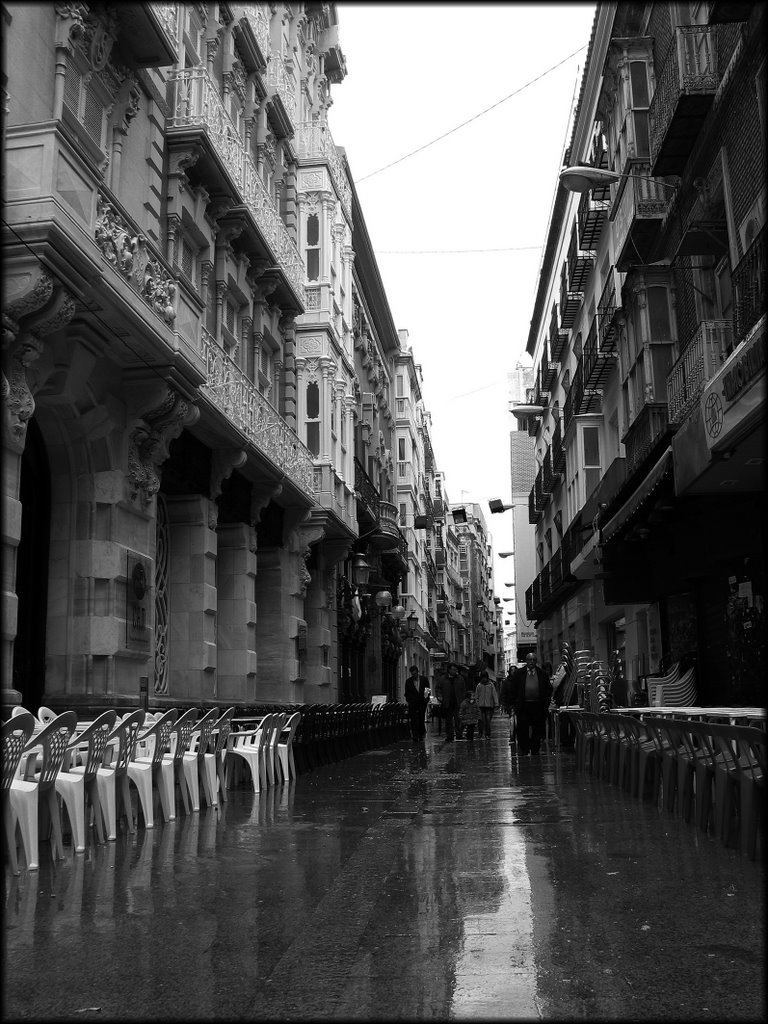 Calle Mayor. Llueve