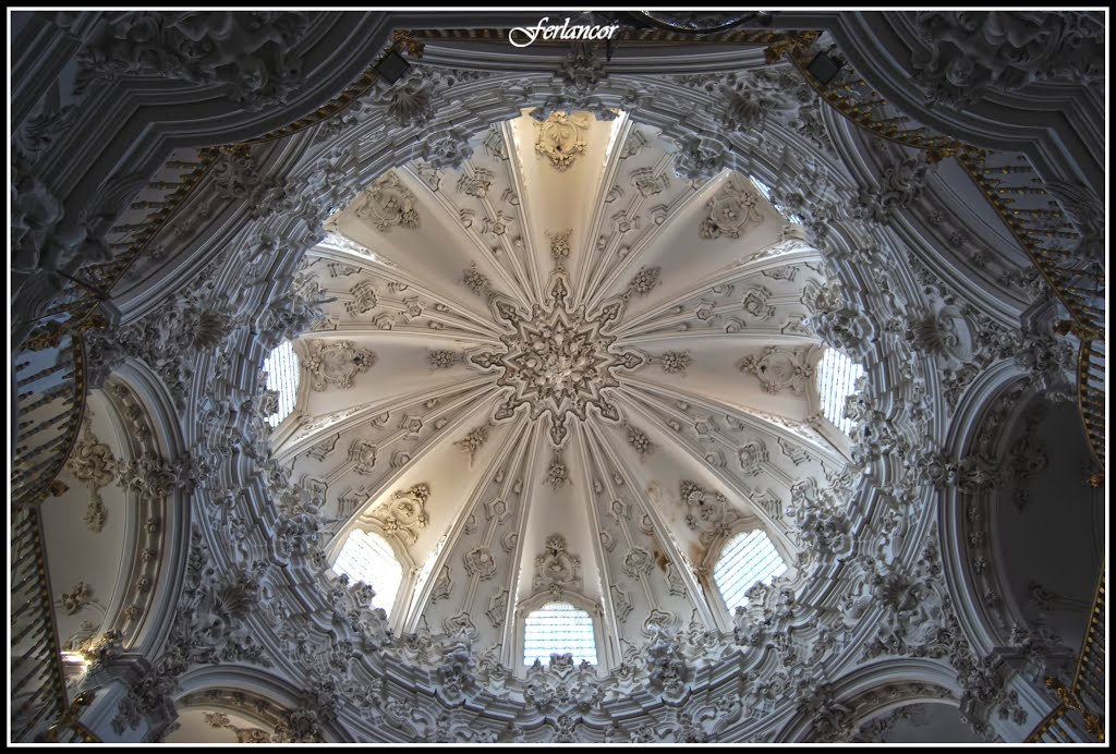 Parroquia  de  la  Asunción de  Priego. Vista   general  de  la  capilla  del  Sagrario . Siglo  XVIII  (f).  Dedicated  to   **Imre  Lakat**