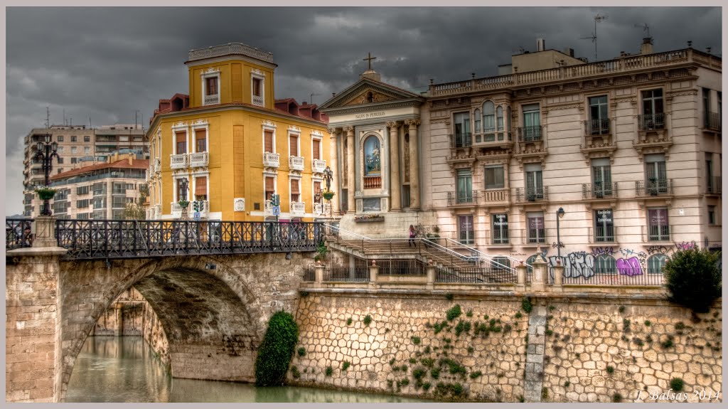 Murcia: Puente Viejo y Virgen de los Peligros.