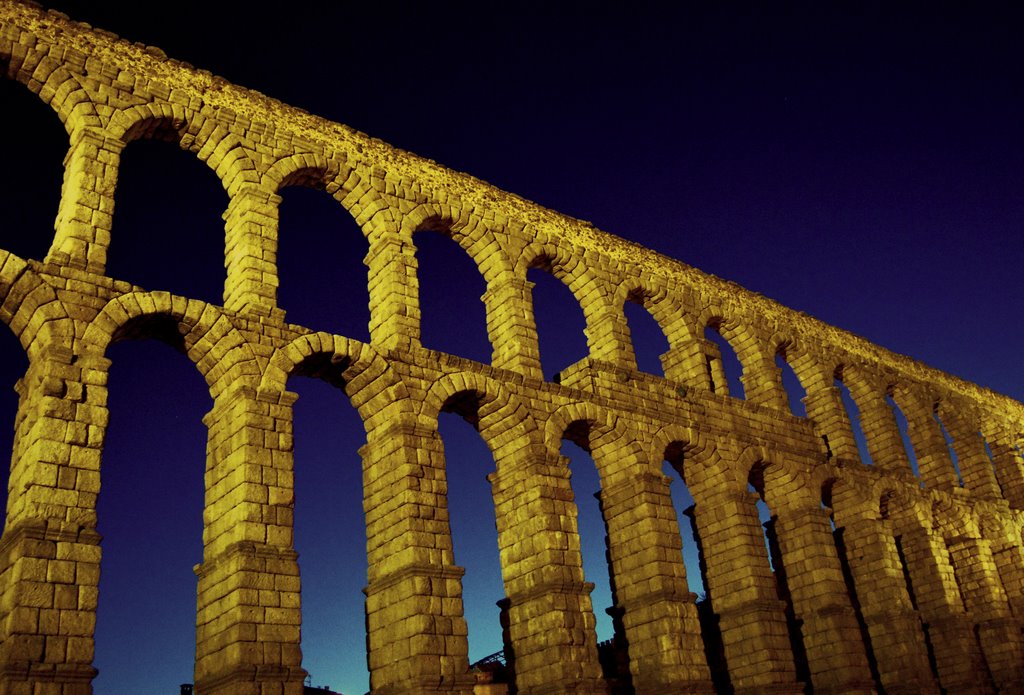 Acueducto nocturno.
