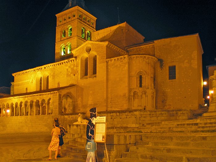 San Martin en la noche