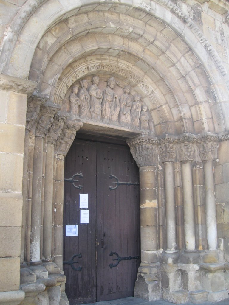 Portada de San Juan de Rabanera. Soria