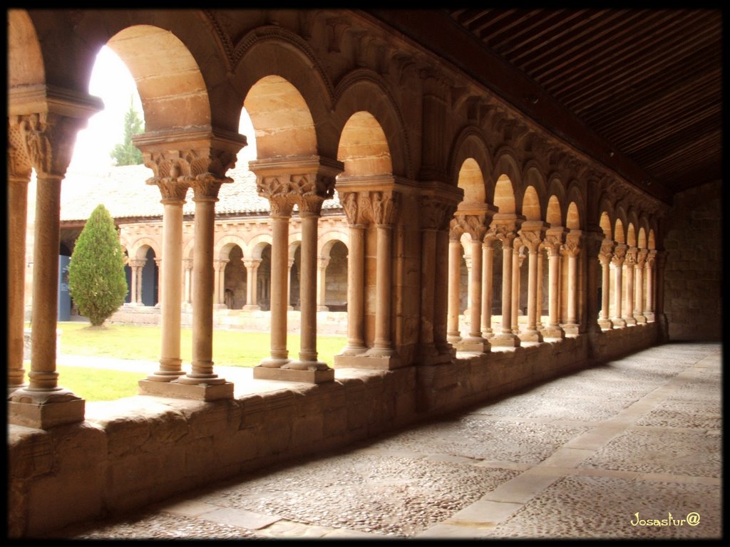 Claustro, Concatedral de San Pedro  (Soria)